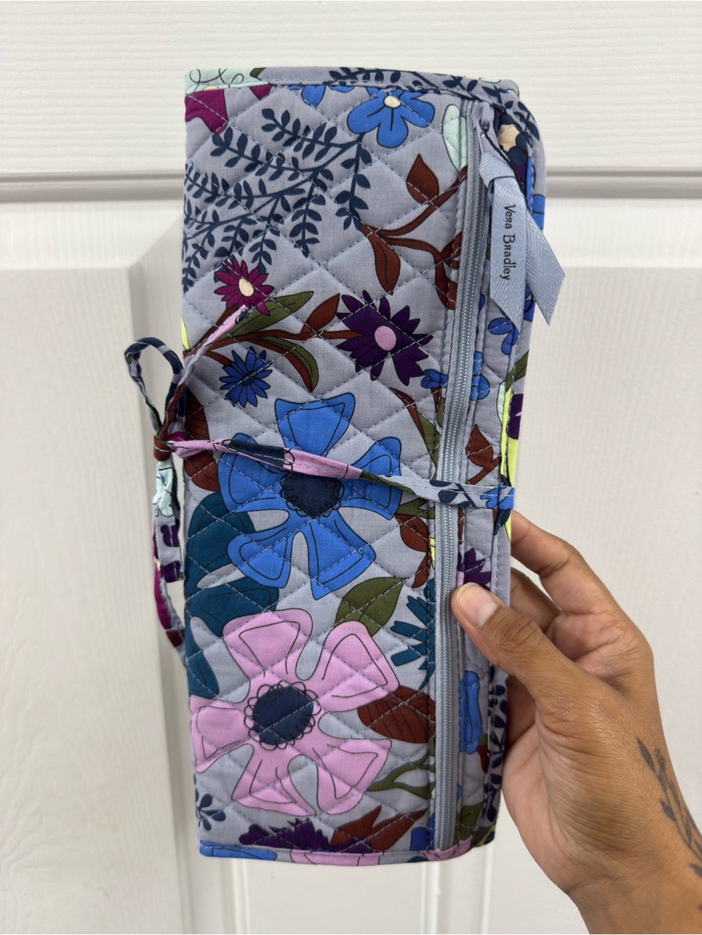 Vera Bradley Gray Quilted Floral Roll-Up flat iron cover & pad Bengal Lily